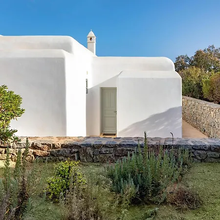 White Mykonos Agios Ioannis Diakoftis